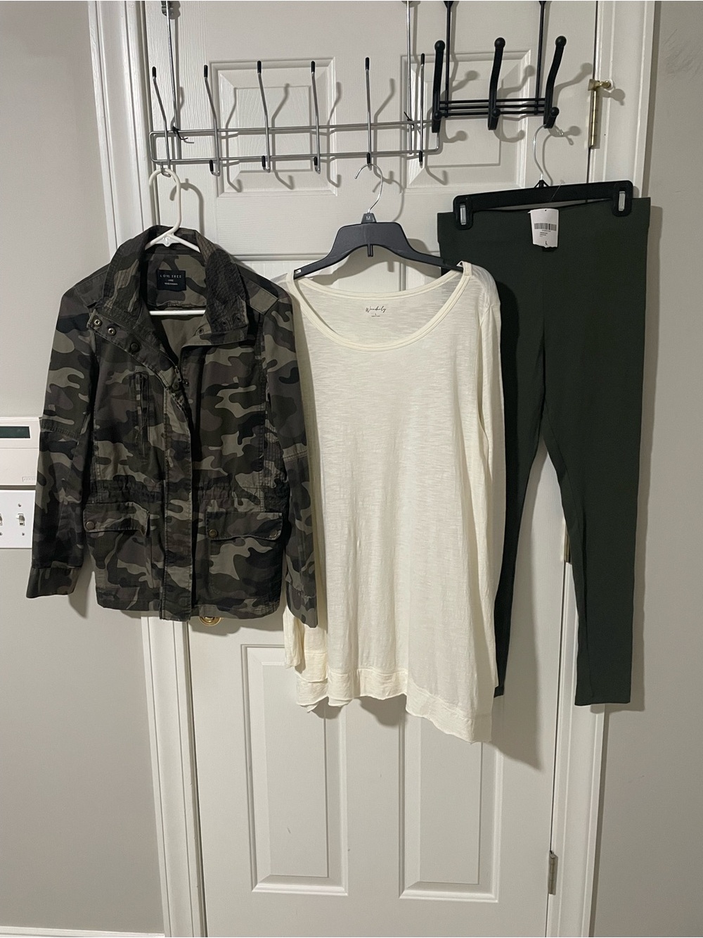 Women's Olive Green Ponte Leggings camo jacket wonderly tunic cream large set
